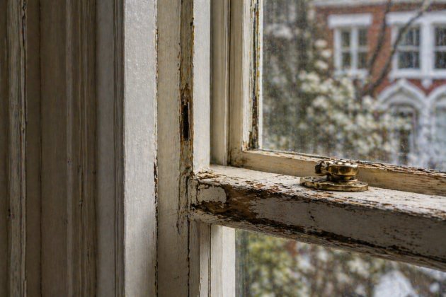 How to Spot Sash Window Damage Early